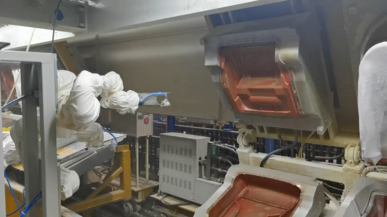 艾利特--AGV復合機器人用于中藥制劑上下料
